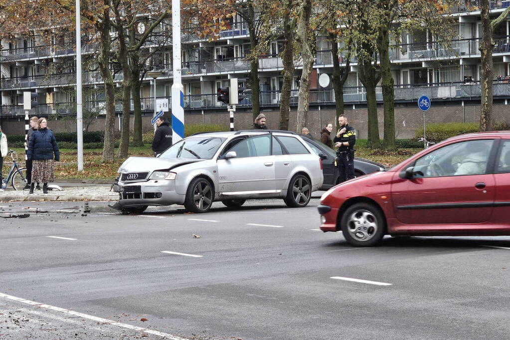 Forse schade bij frontale aanrijding