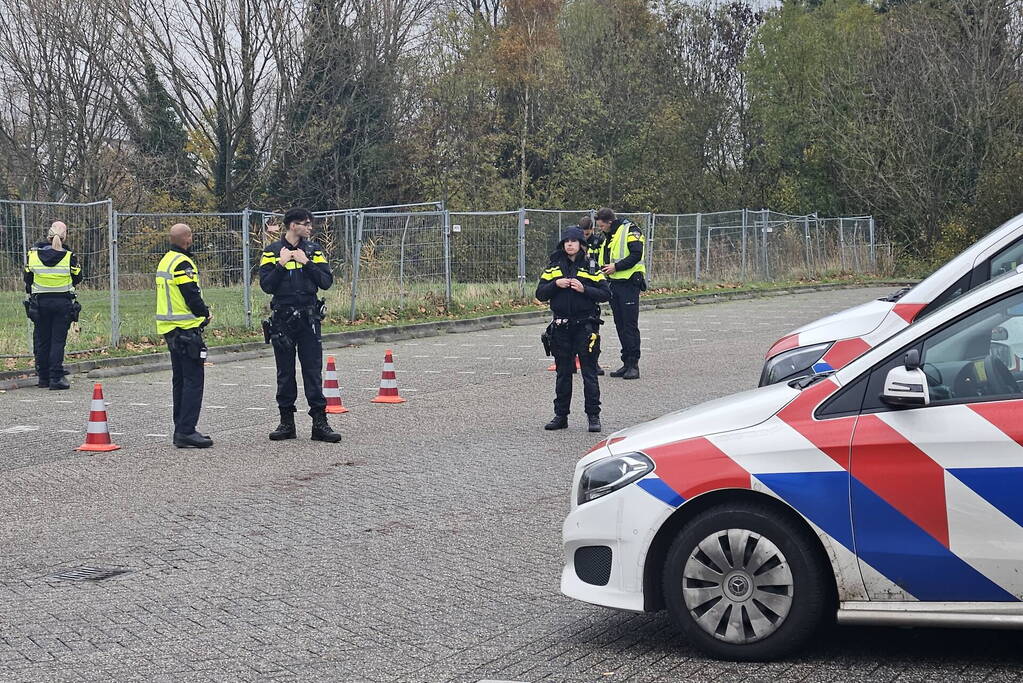 Politie houdt algemene verkeerscontrole op parkeerterrein