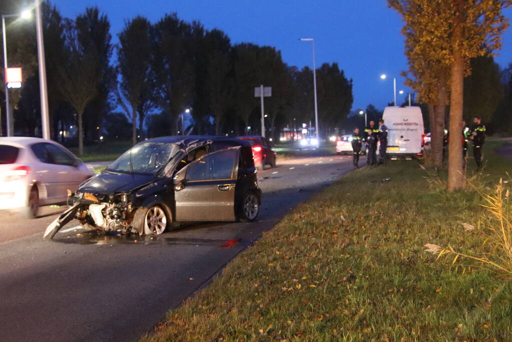 Veel schade bij frontale aanrijding