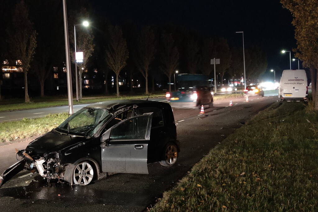 Veel schade bij frontale aanrijding