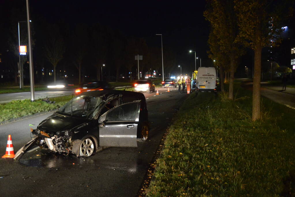 Veel schade bij frontale aanrijding