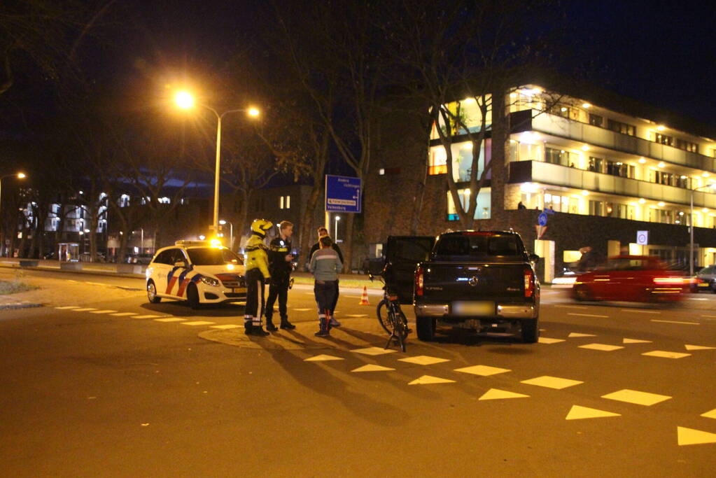 Fietser gewond bij botsing met pick-up