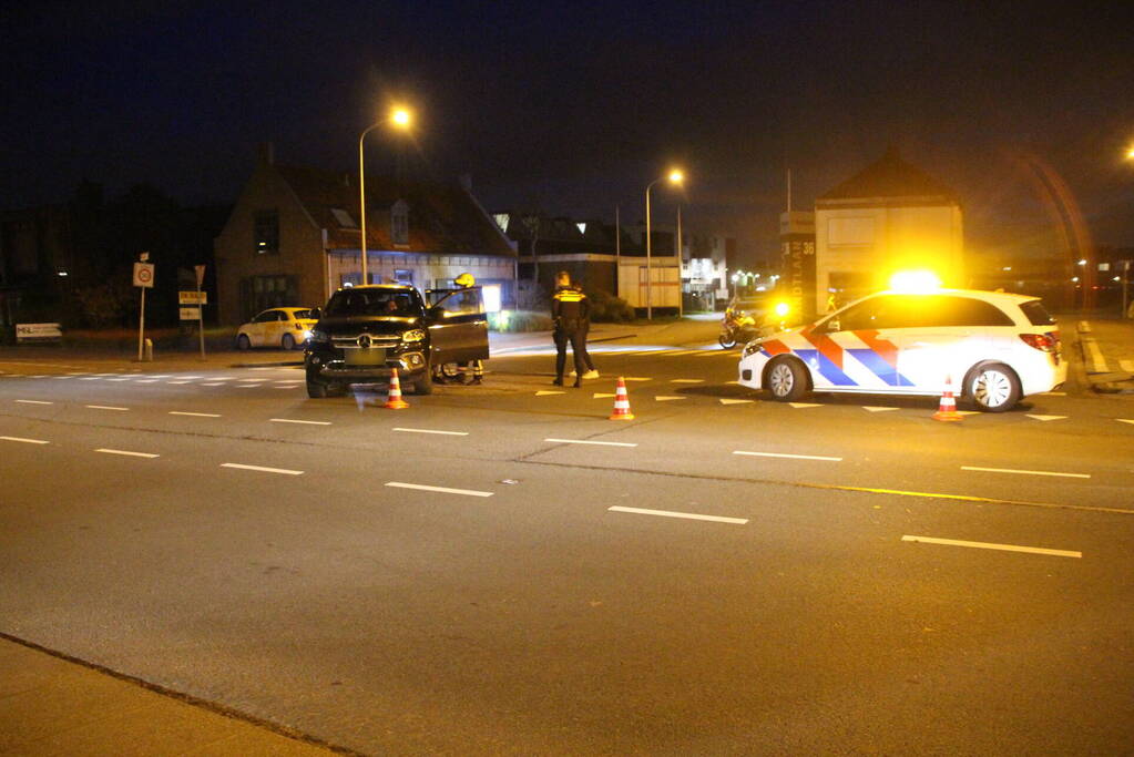 Fietser gewond bij botsing met pick-up