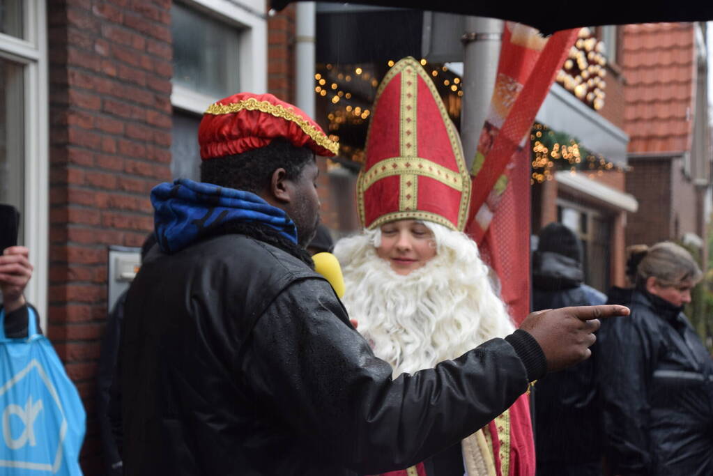 Veel politie-inzet nadat Sinterklaasintocht verstoord word