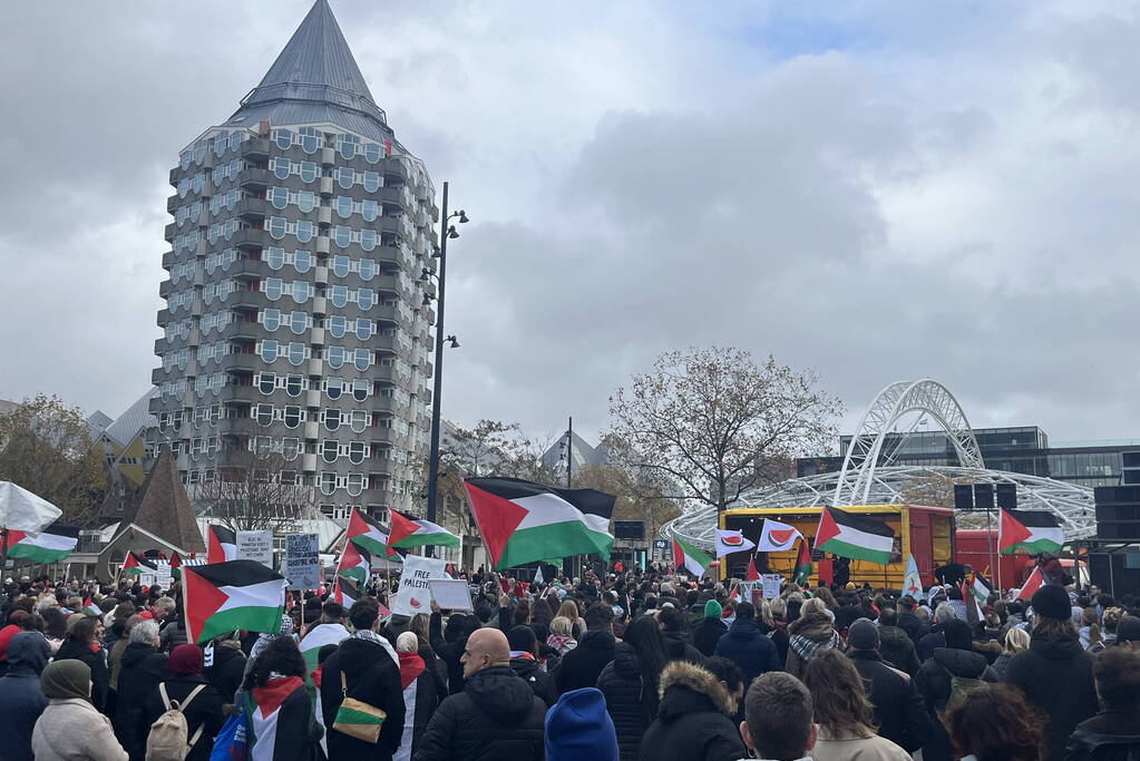 Grote opkomst pro Palestina demonstratie