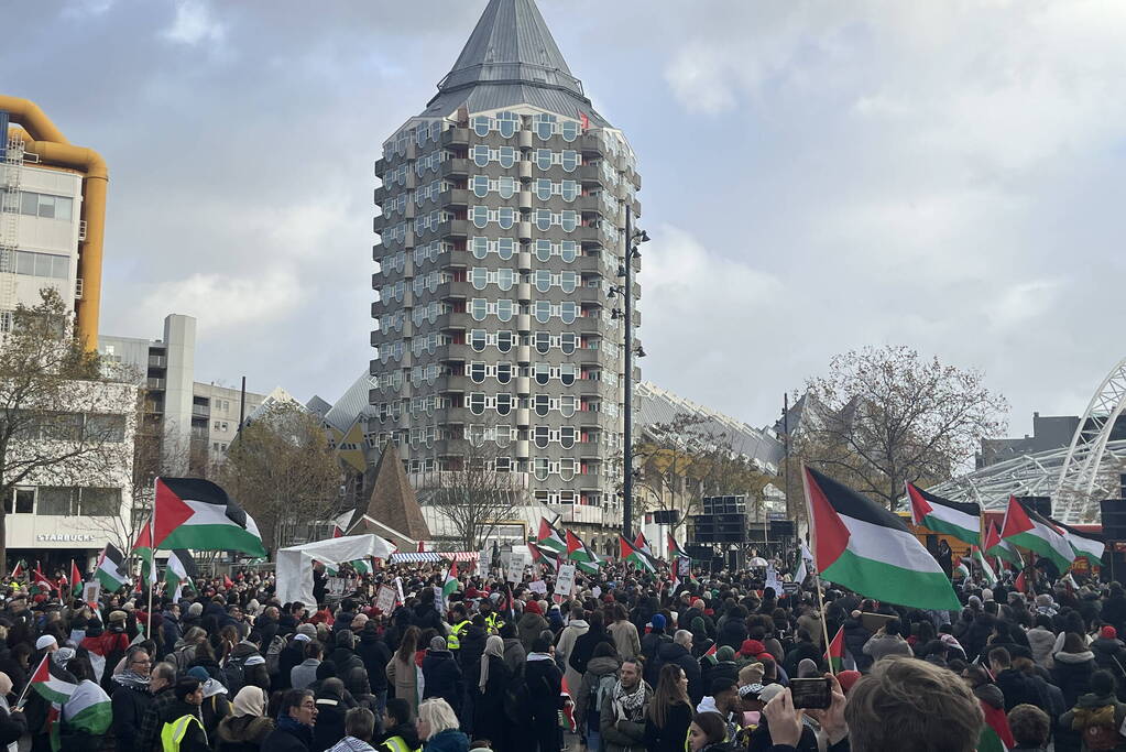 Grote opkomst pro Palestina demonstratie