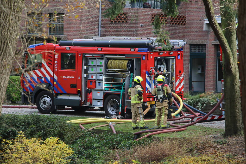 Zeer grote brand in appartementencomplex