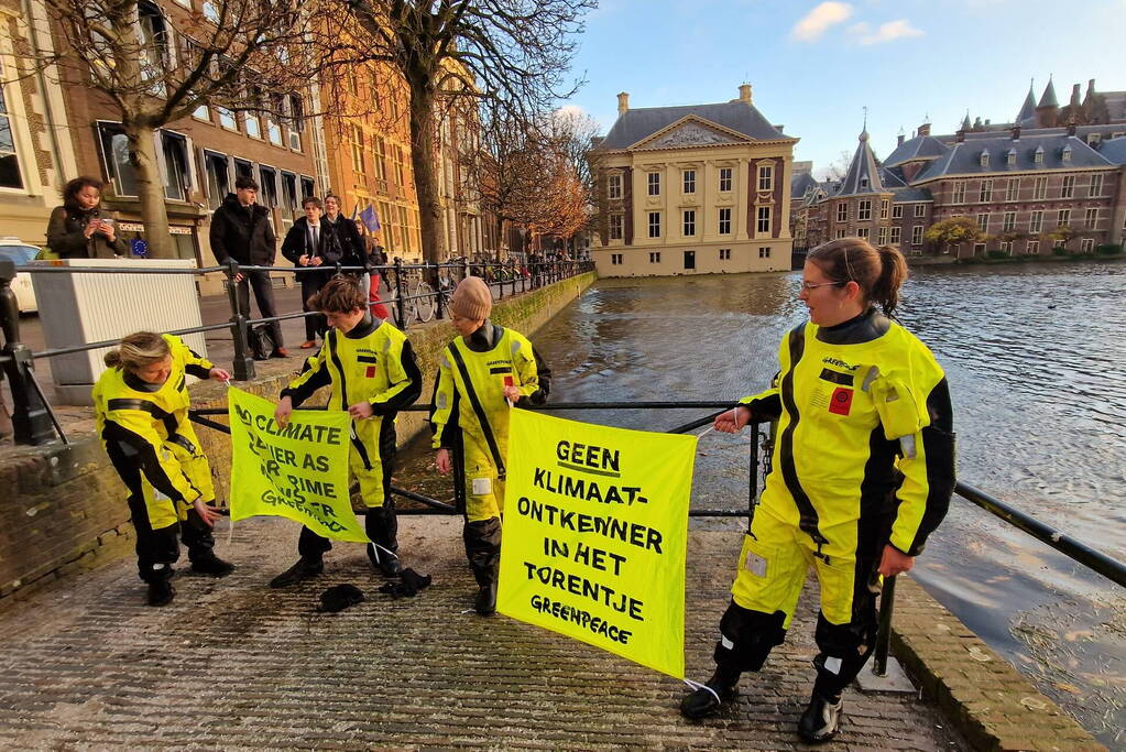 Demonstratie bij torentje na winst PVV