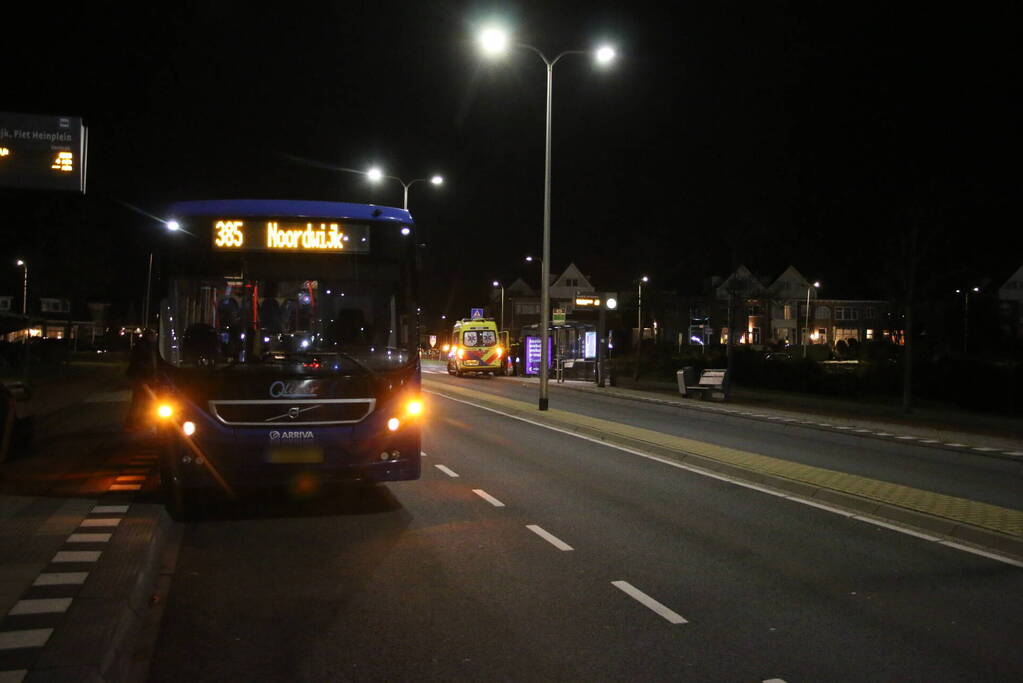 Fietser geschept door lijnbus