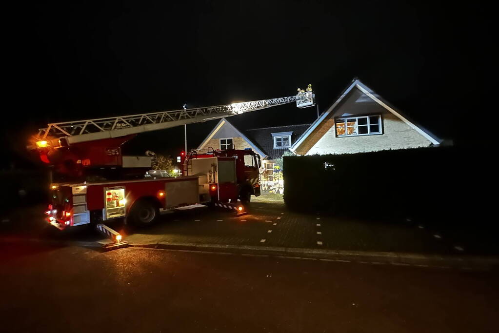 Brand in schoorsteen snel onder controle