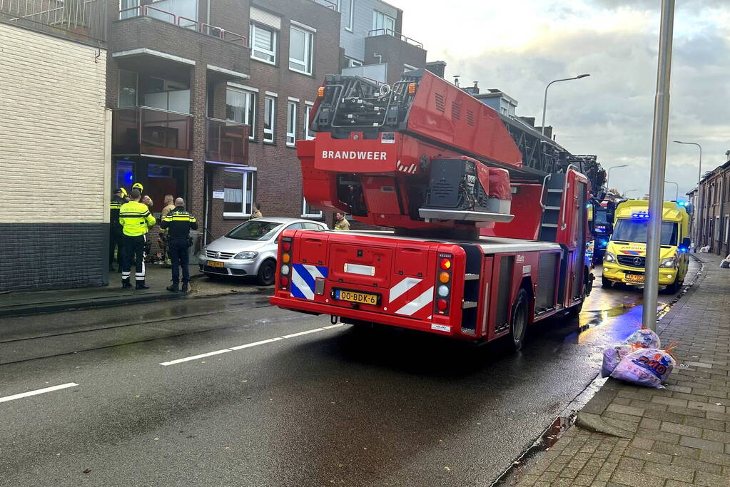 Bewoner gewond bij brand in woning