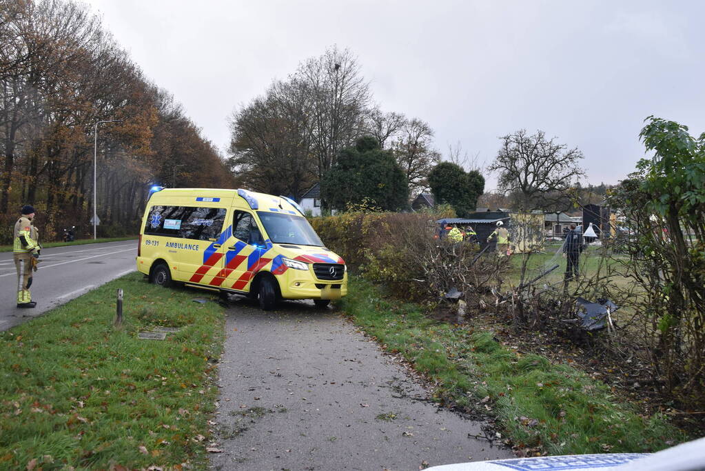 Veel schade bij aanrijding tussen twee voertuigen