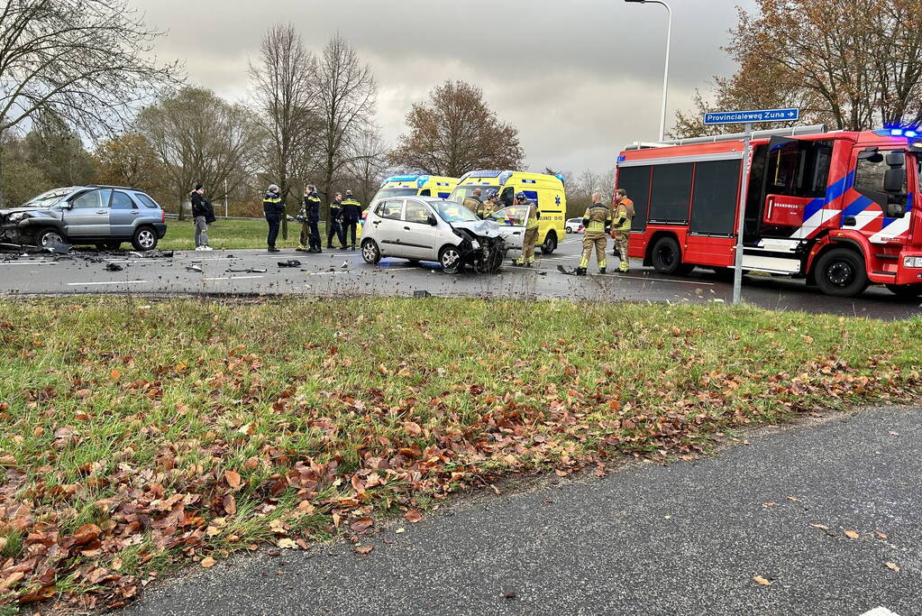 Gewonde na flink ongeval op kruising