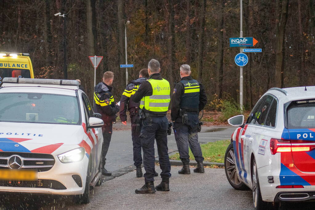 Fietser gewond bij aanrijding met bestelbus