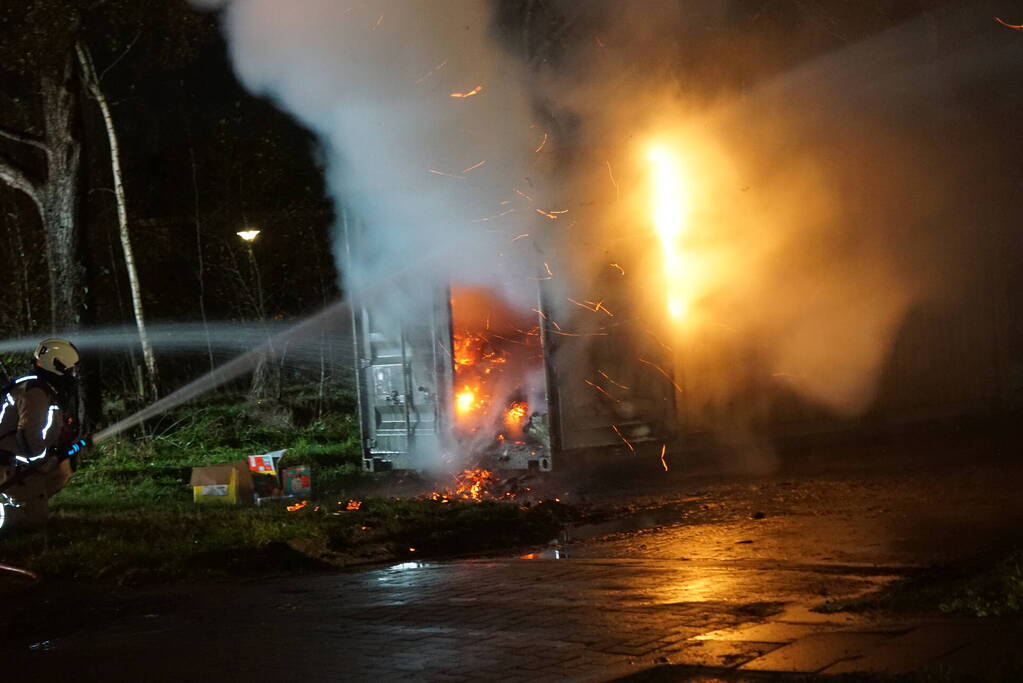 Flinke brand in grote container