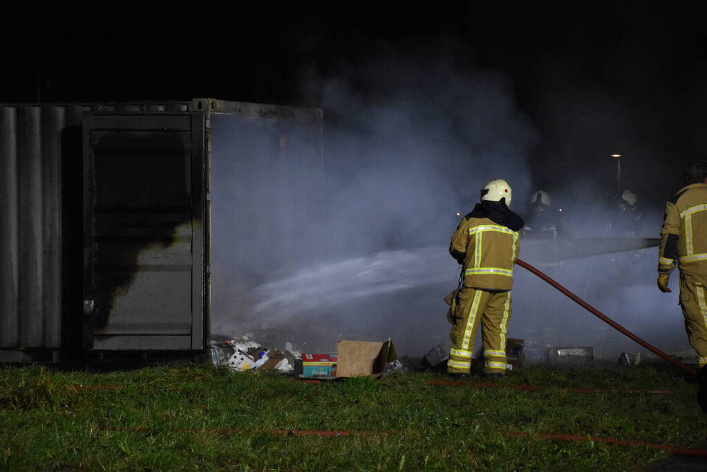 Flinke brand in grote container