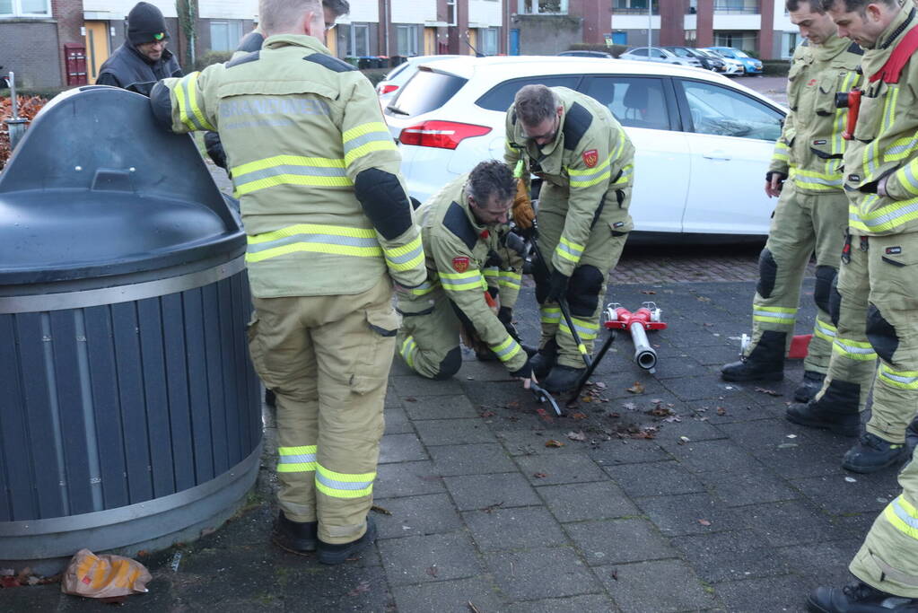 Ondergrondse container in brand gevlogen