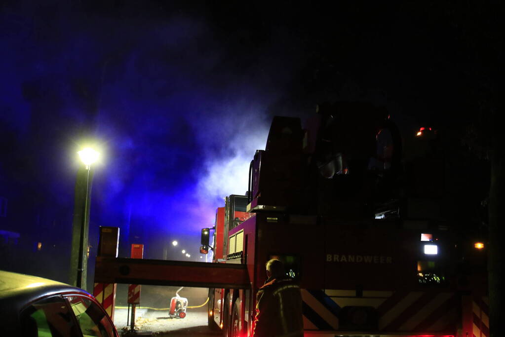 Hevige rookontwikkeling bij brand in woning