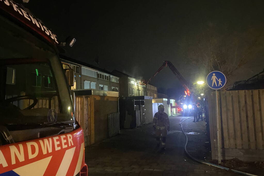 Zolderverdieping verwoest door uitslaande brand