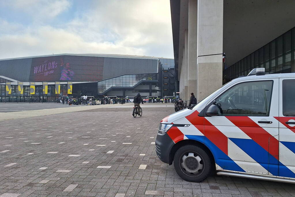 Waarschuwingsschot gelost bij demonstratie