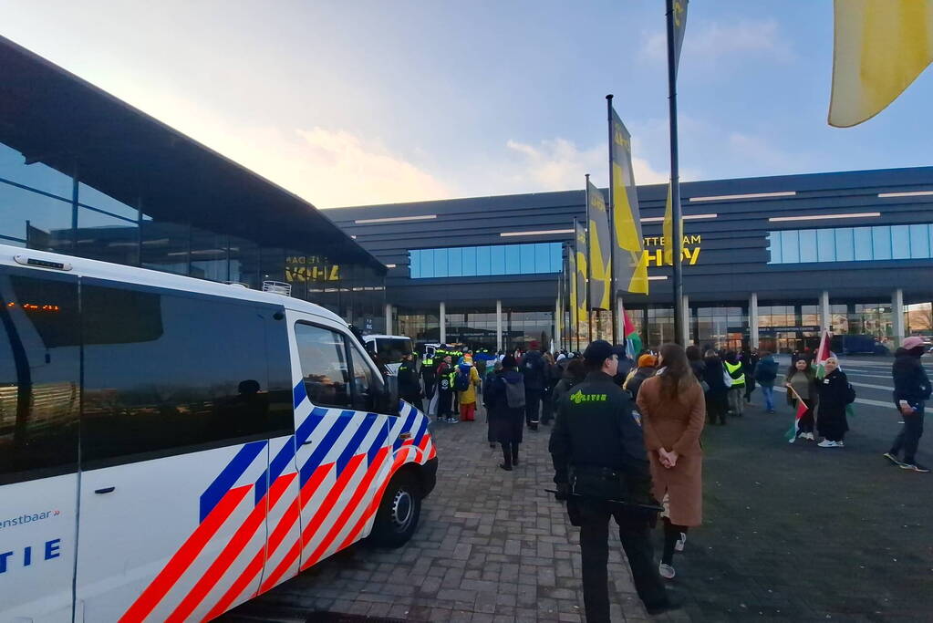 Waarschuwingsschot gelost bij demonstratie