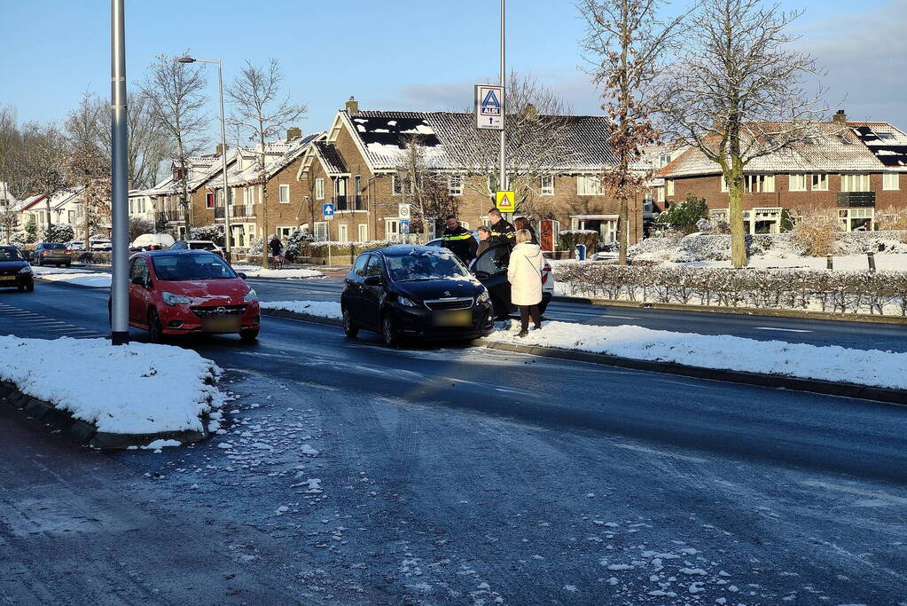 Schade bij ongeval tussen twee auto's