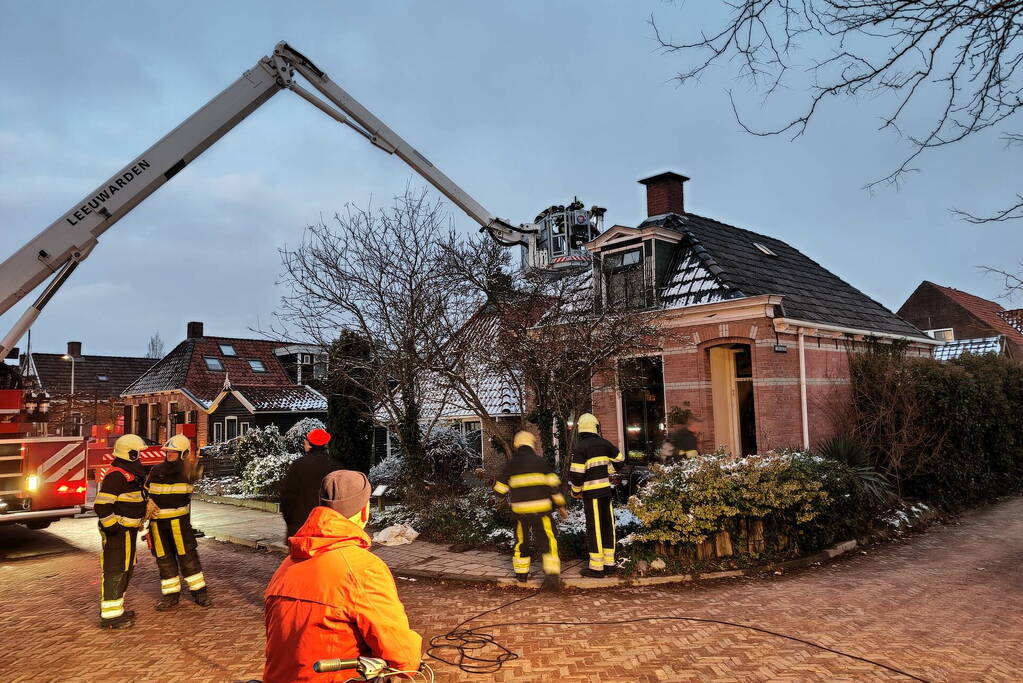 Schoorsteenbrand snel onder controle