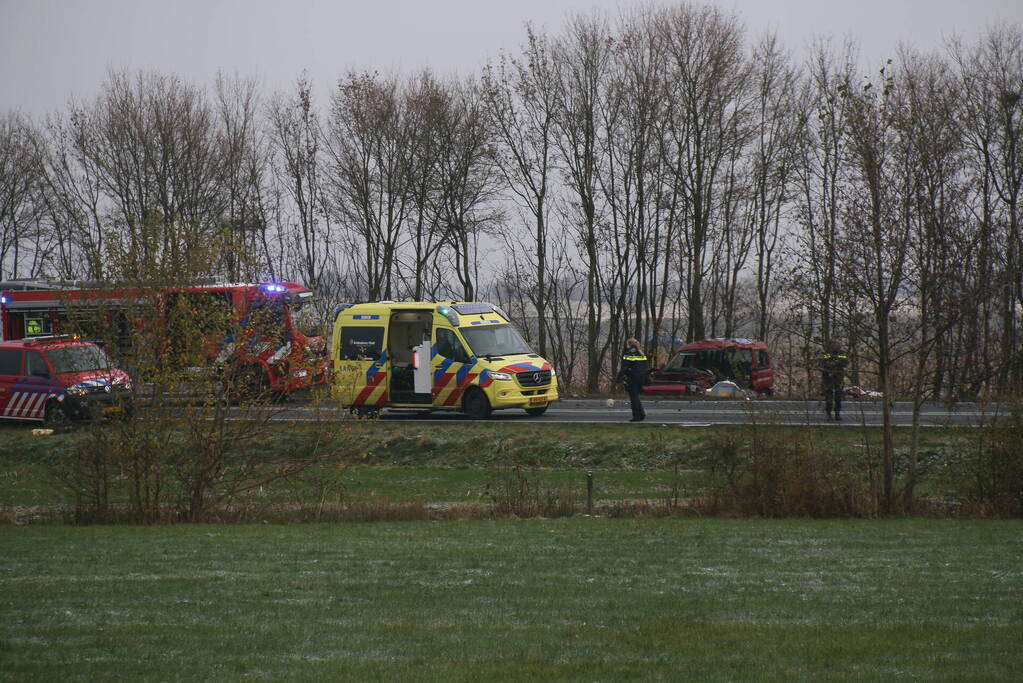 Meerdere gewonden bij ernstig ongeval tussen meerdere voertuigen