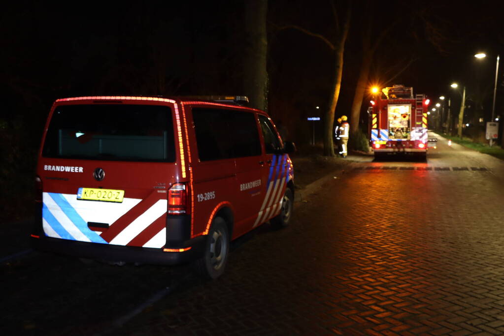 Brandweer doet onderzoek naar mogelijke gaslucht