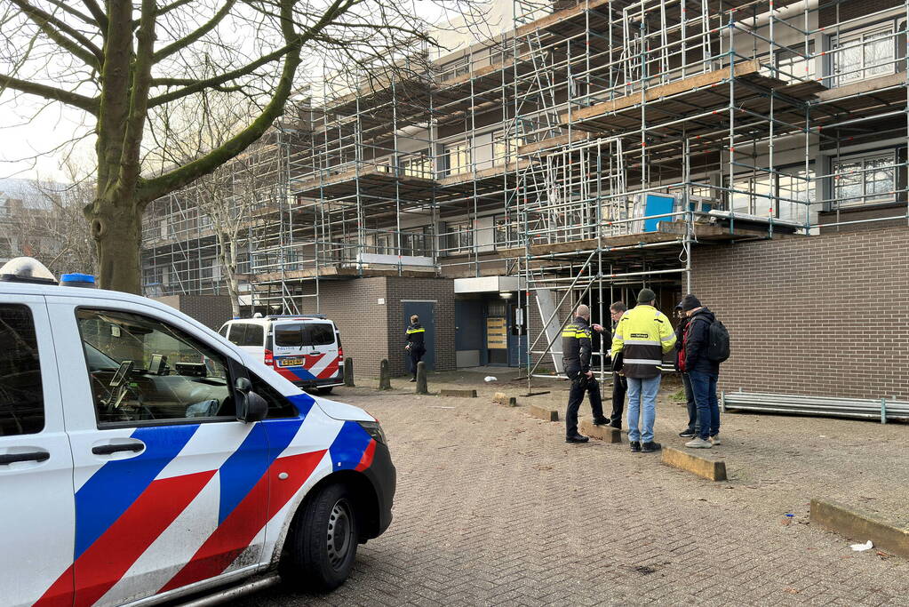 Schade door explosie in portiek