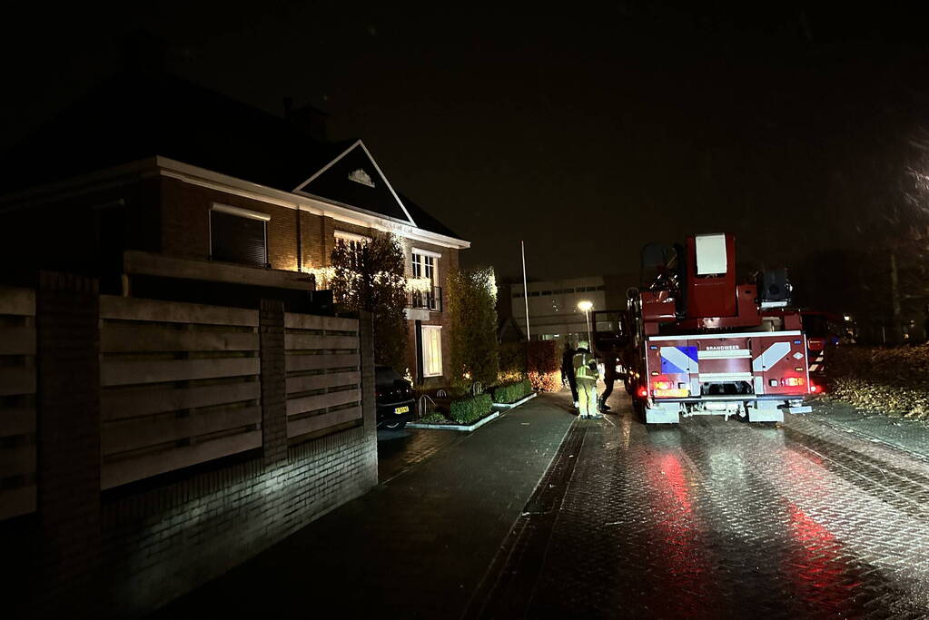 Brand in schoorsteen snel gedoofd