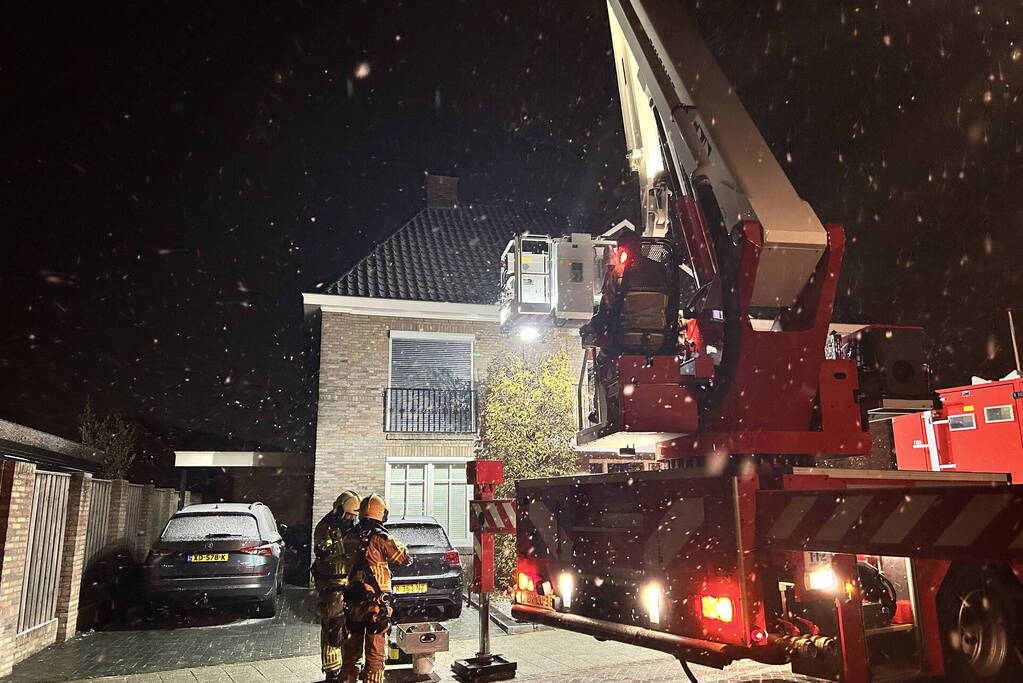 Brand in schoorsteen snel gedoofd