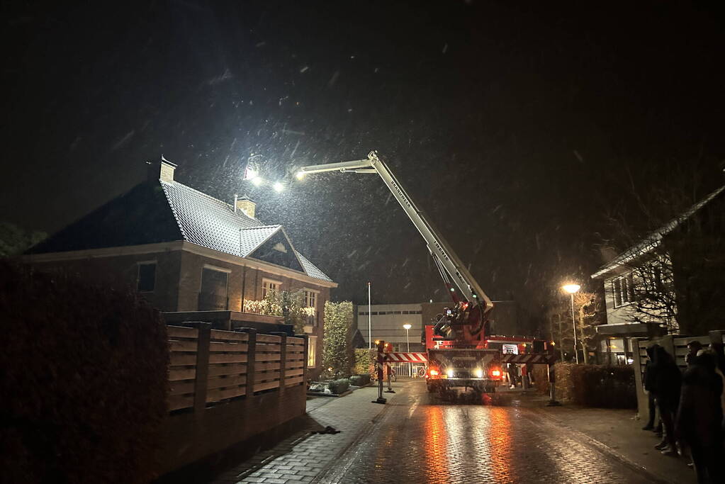 Brand in schoorsteen snel gedoofd