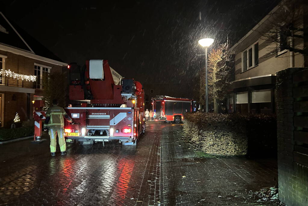 Brand in schoorsteen snel gedoofd