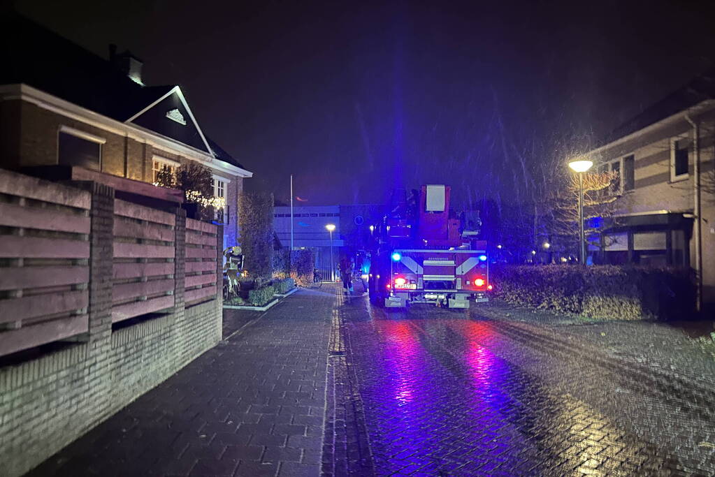 Brand in schoorsteen snel gedoofd