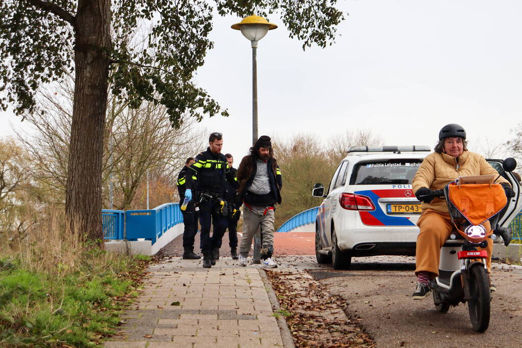 Man met hakbijl aangehouden door politie