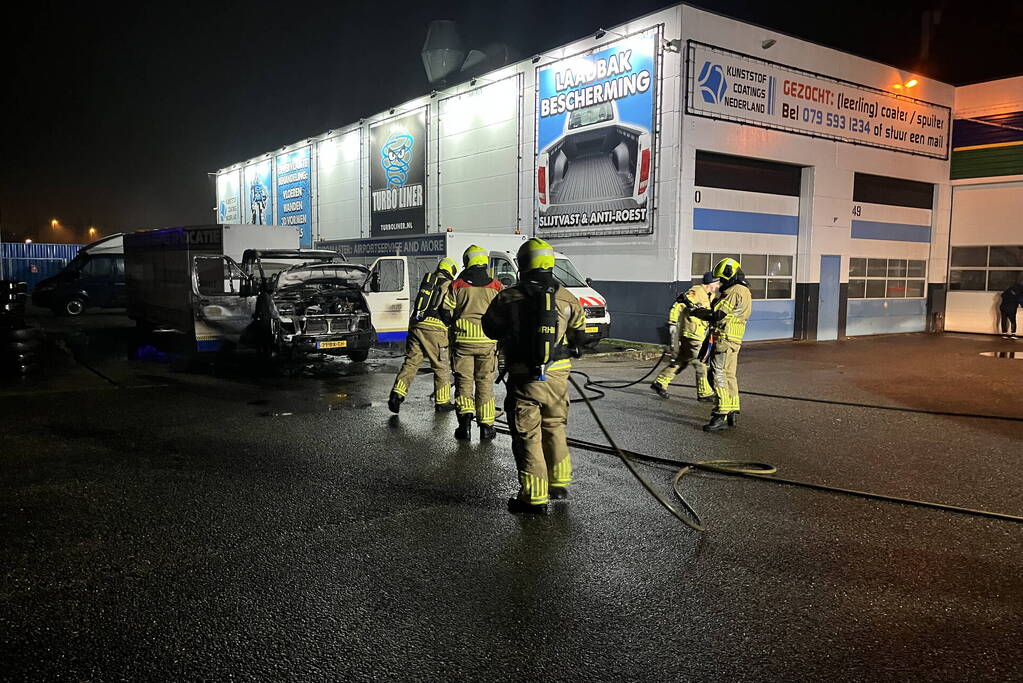 Bus uitgebrand door accu