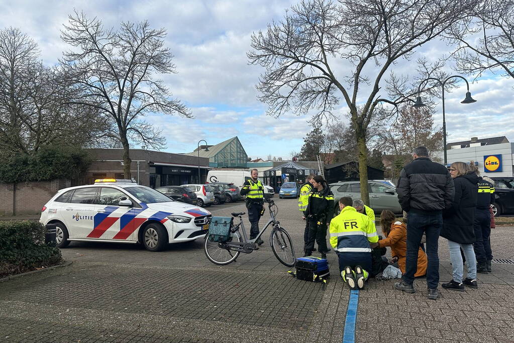 Fietser gewond bij aanrijding met personenauto