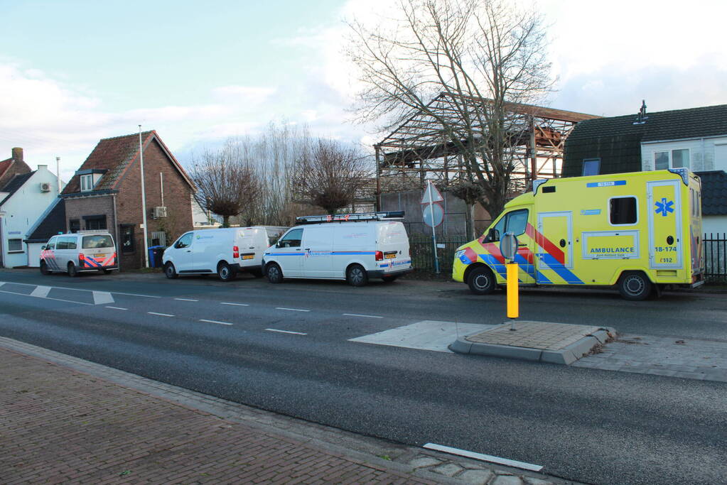 Voetganger aangereden door een bestelbus met laadbak