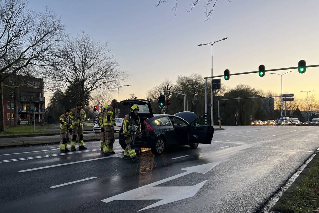 Autobrand snel onder controle