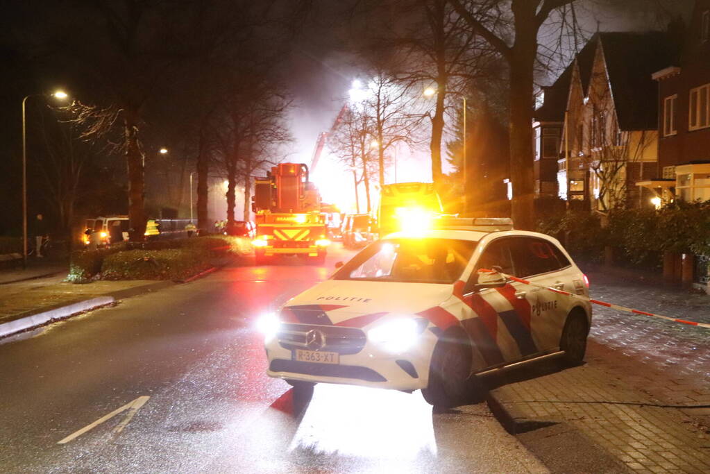 Uitslaande brand zorgt voor veel rookontwikkeling