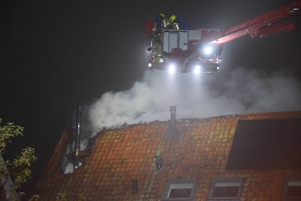 Veel schade na uitslaande brand in woning