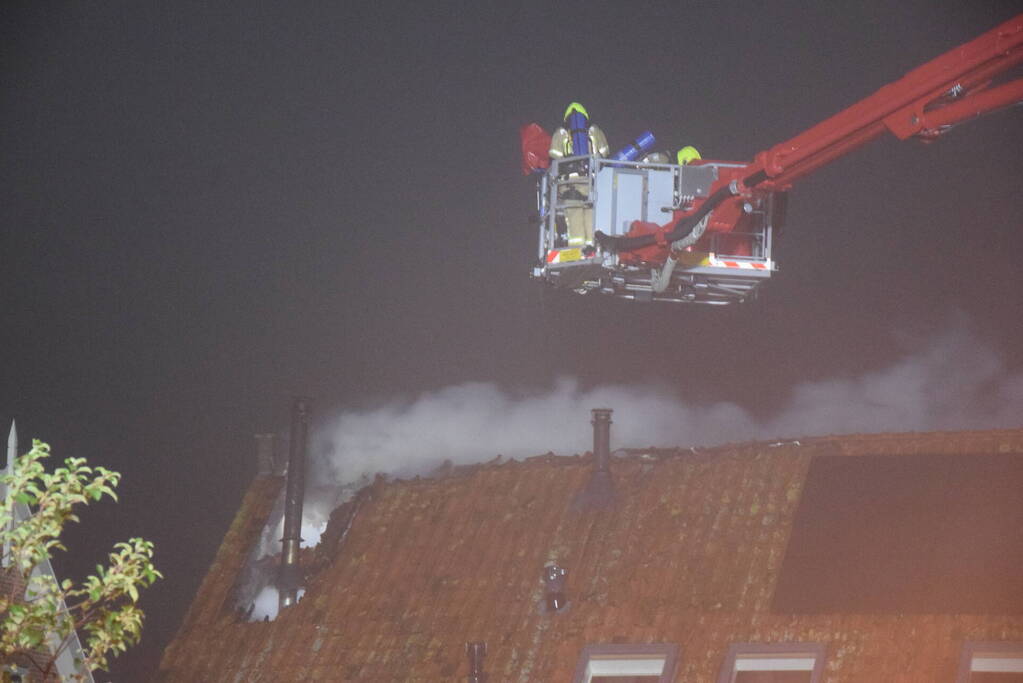 Veel schade na uitslaande brand in woning