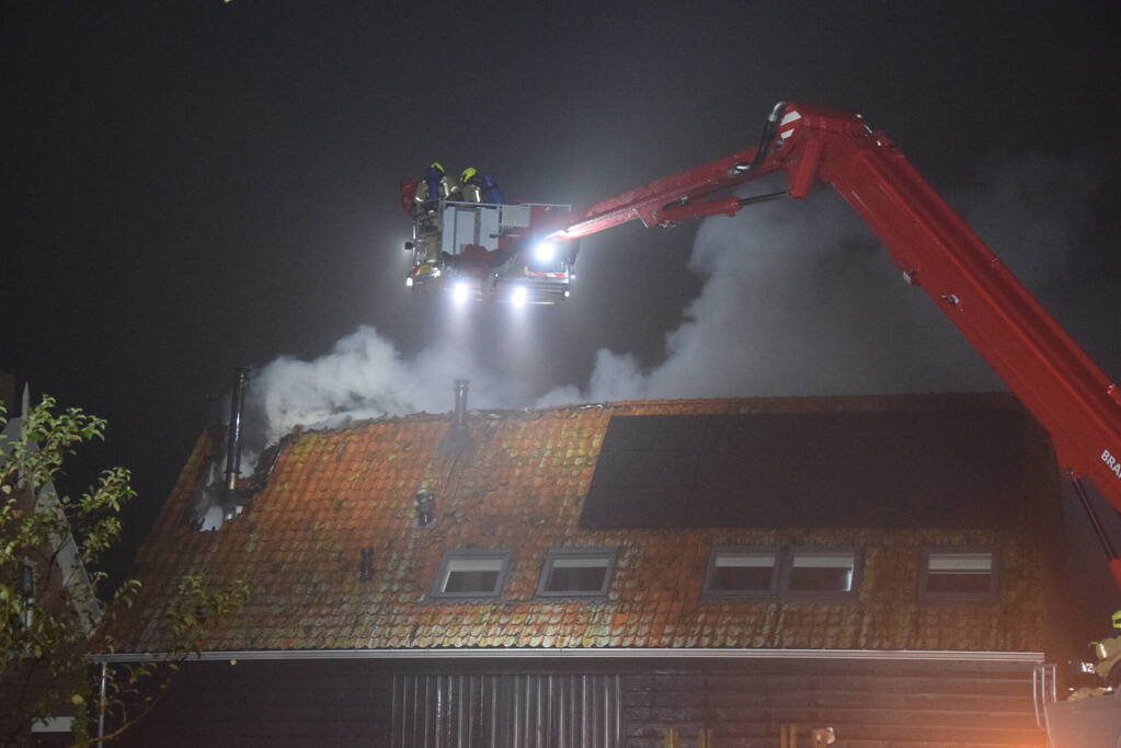 Veel schade na uitslaande brand in woning