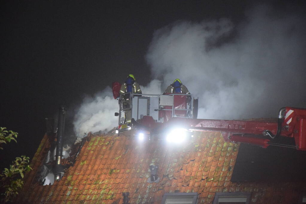 Veel schade na uitslaande brand in woning