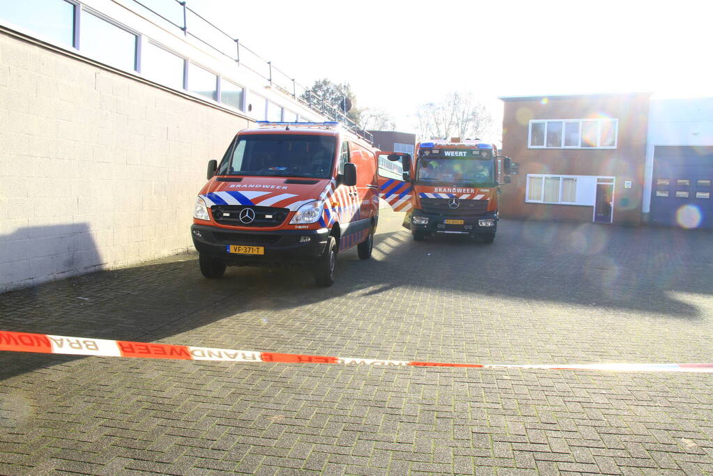 Gaslucht waargenomen in bedrijfshal