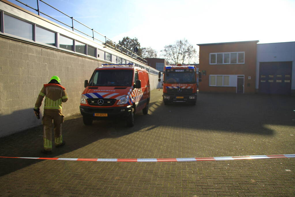 Gaslucht waargenomen in bedrijfshal