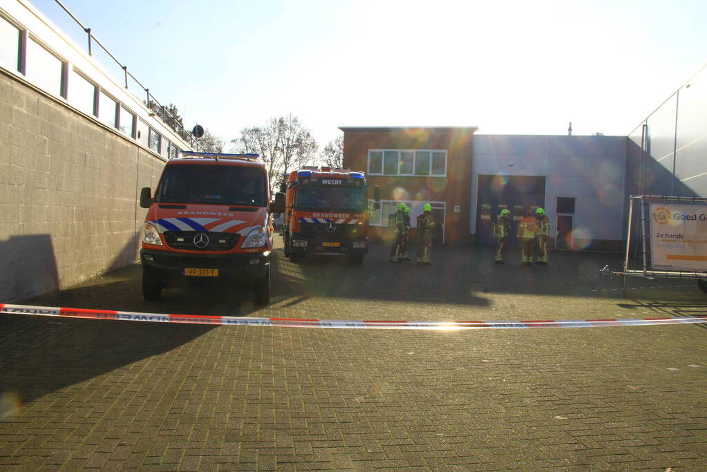 Gaslucht waargenomen in bedrijfshal