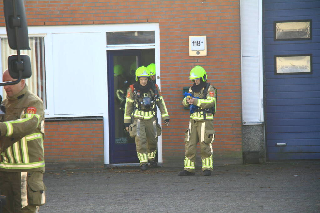 Gaslucht waargenomen in bedrijfshal