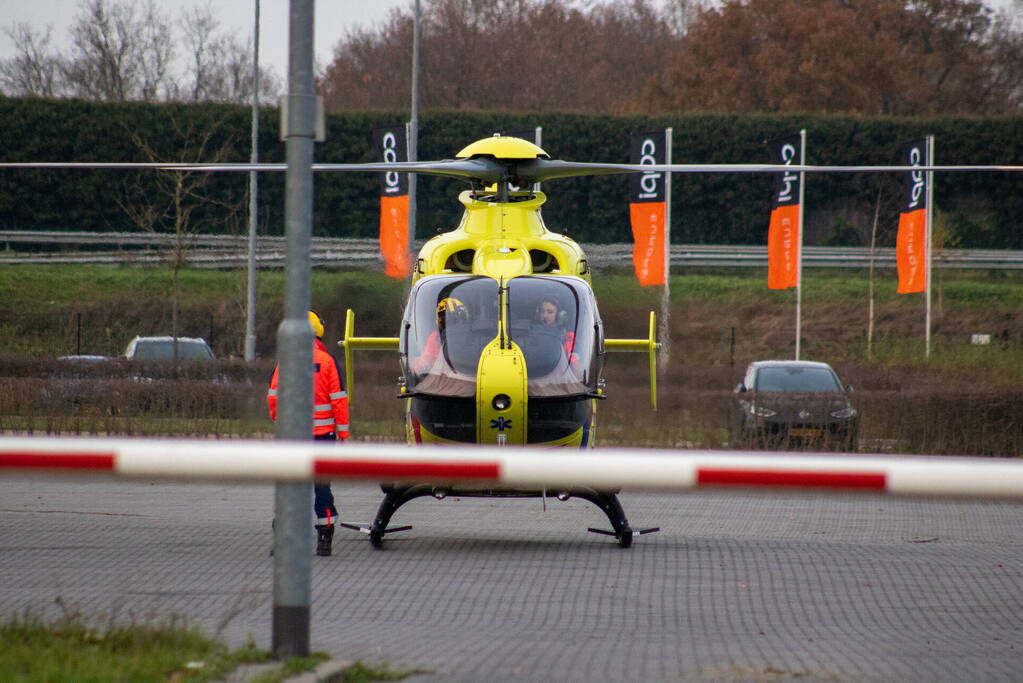 Fietser belandt meters verder na ongeval met vrachtwagen